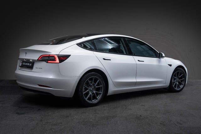 2021 TESLA MODEL 3 - 9