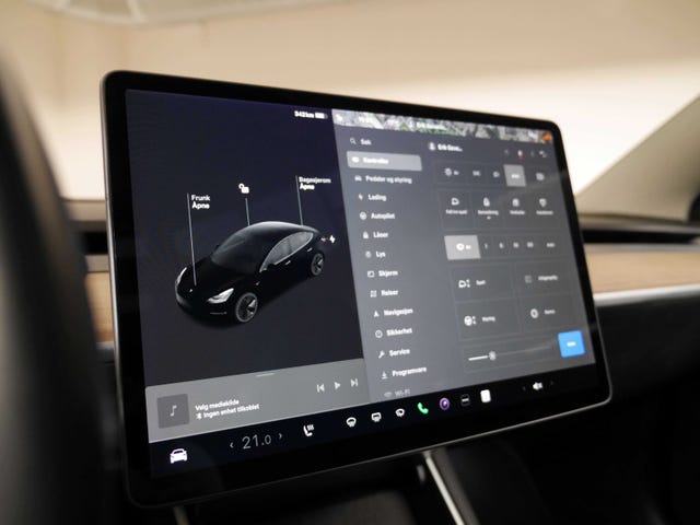 2019 TESLA MODEL 3 - 26