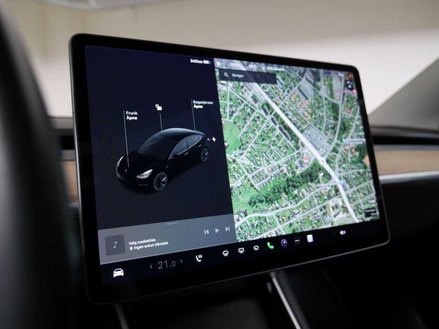 2019 TESLA MODEL 3 - 25