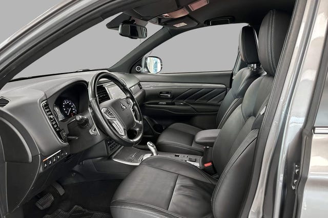 2020 MITSUBISHI OUTLANDER - 9