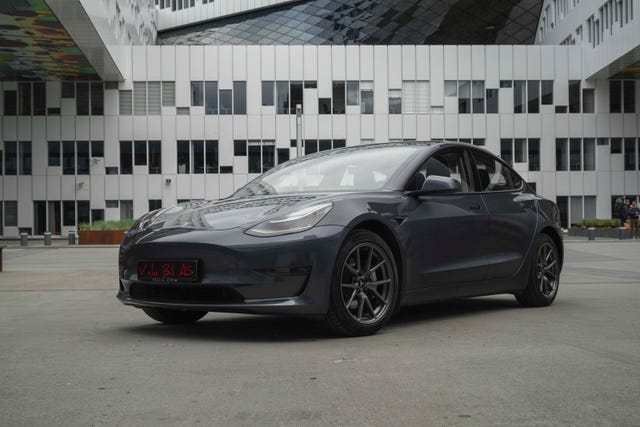 5YJ3E7EB0MF897281 2021 TESLA MODEL 3-4