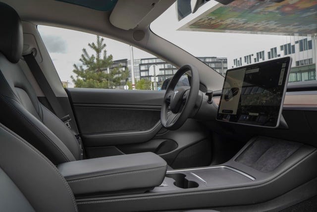 2021 TESLA MODEL 3 - 9
