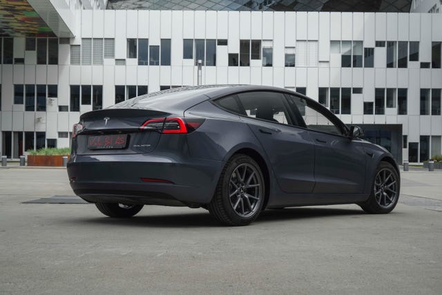 2021 TESLA MODEL 3 - 12