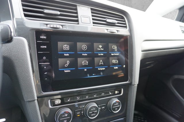 2019 VOLKSWAGEN GOLF - 25