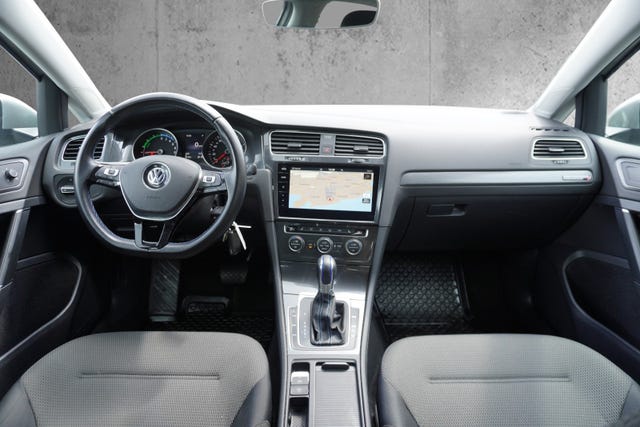 2019 VOLKSWAGEN GOLF - 12