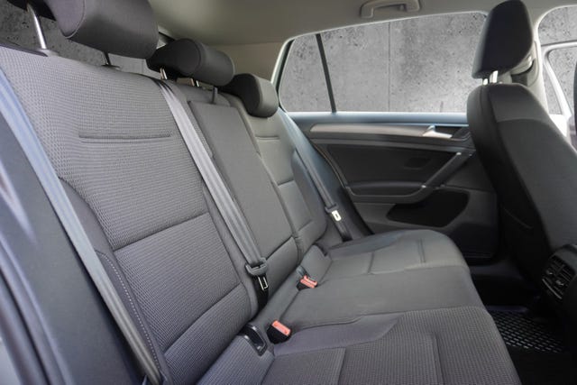 2019 VOLKSWAGEN GOLF - 18