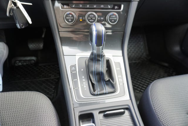 2019 VOLKSWAGEN GOLF - 27