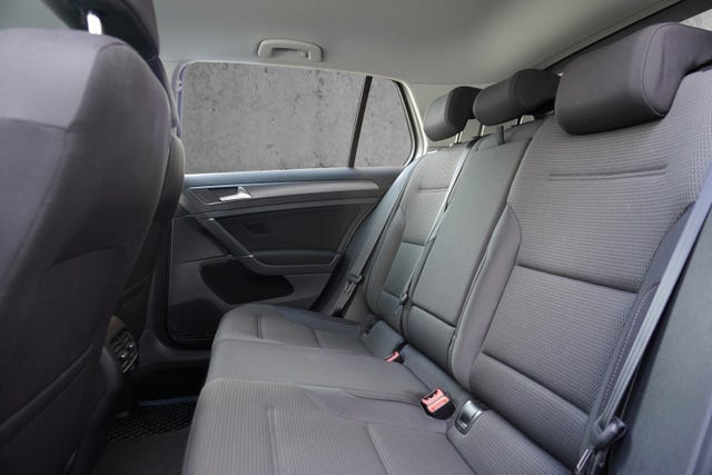 2019 VOLKSWAGEN GOLF - 17