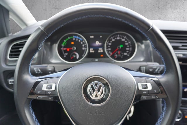 2019 VOLKSWAGEN GOLF - 16