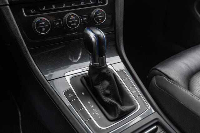 2019 VOLKSWAGEN GOLF - 13
