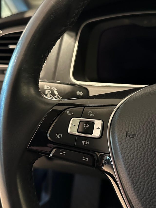 2019 VOLKSWAGEN GOLF - 10