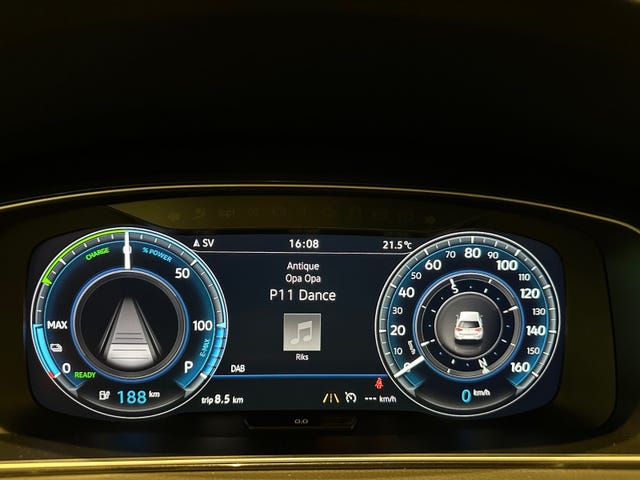2019 VOLKSWAGEN GOLF - 16