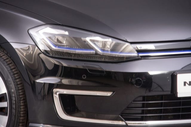 2019 VOLKSWAGEN GOLF - 10