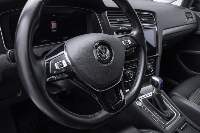 2019 VOLKSWAGEN GOLF - 18