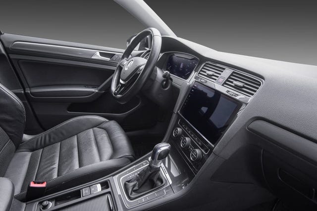 2019 VOLKSWAGEN GOLF - 21