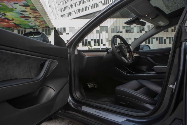 2019 TESLA MODEL 3 - 16
