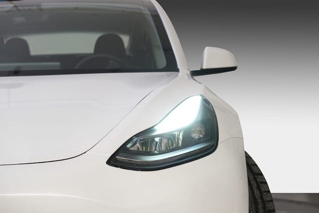 5YJ3E7EC1MF828267 2021 TESLA MODEL 3-2