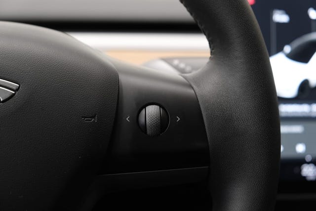 2021 TESLA MODEL 3 - 24