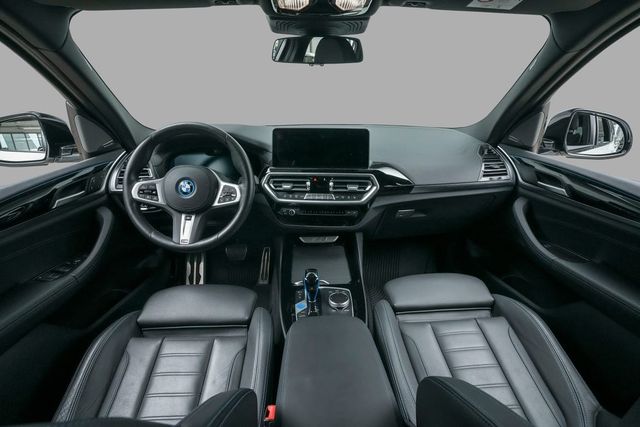 2022 BMW IX3 - 23