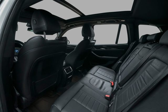 2022 BMW IX3 - 11