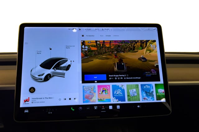 2021 TESLA MODEL 3 - 27