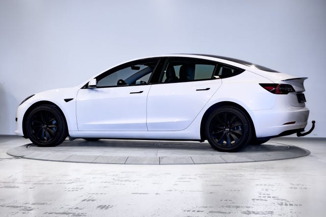 2021 TESLA MODEL 3 - 11