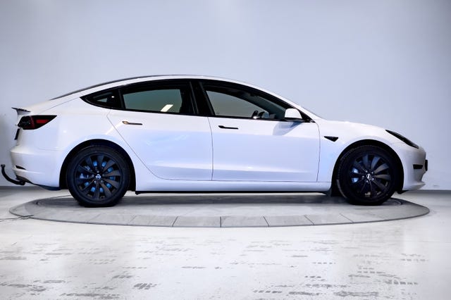 null 2021 TESLA MODEL 3-5