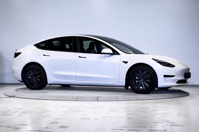 null 2021 TESLA MODEL 3-4