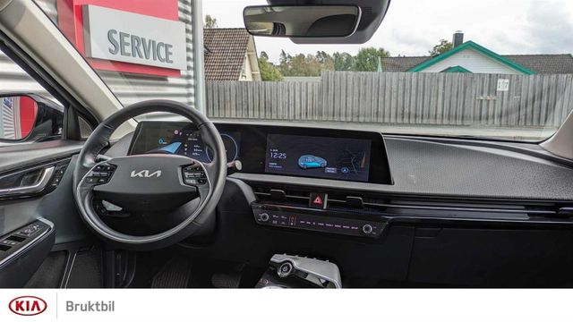 2022 KIA EV6 - 12