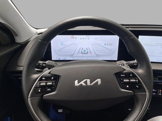 2022 KIA EV6 - 11