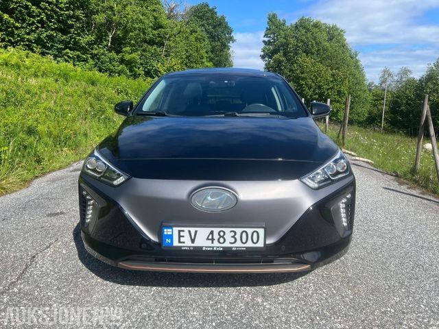 KMHC851HFKU040444 2019 HYUNDAI IONIQ-1