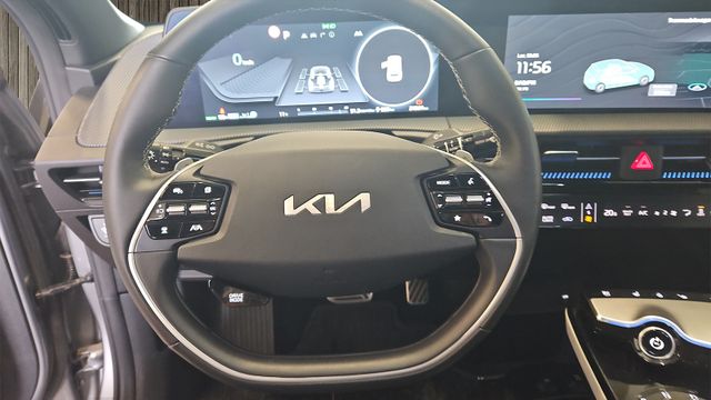 2022 KIA EV6 - 11