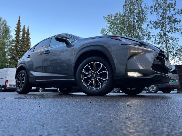 2015 LEXUS NX 300H - 13