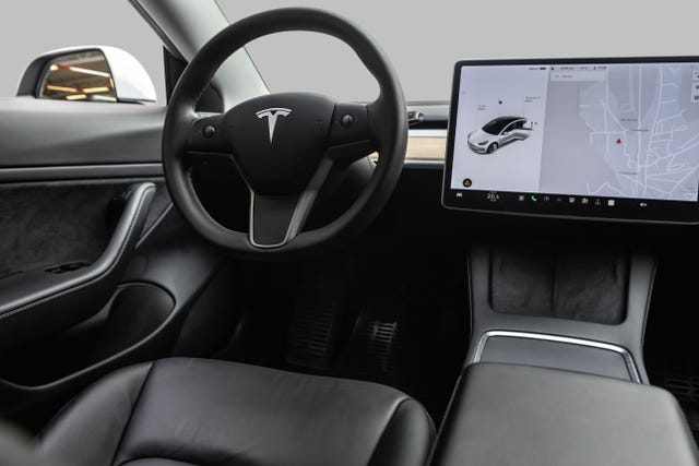 2021 TESLA MODEL 3 - 23