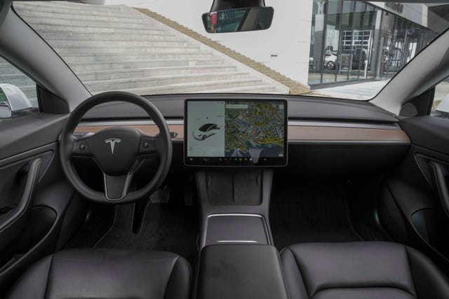 2021 TESLA MODEL 3 - 18