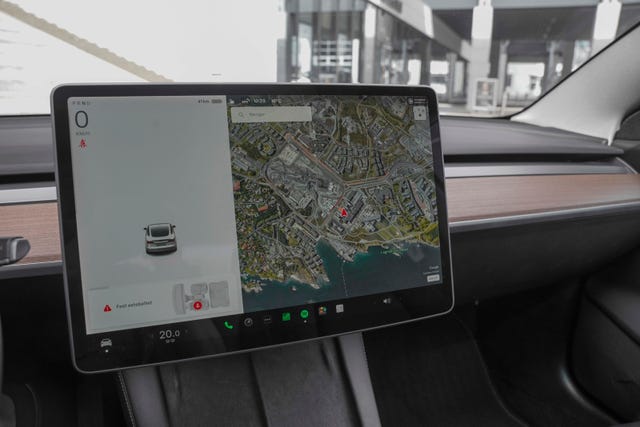 2021 TESLA MODEL 3 - 11