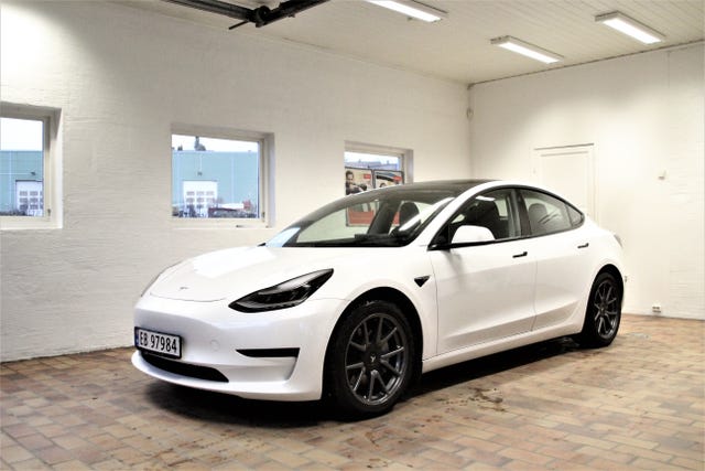 5YJ3E7EB4MF831221 2021 TESLA MODEL 3-1