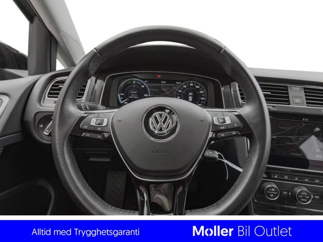 2019 VOLKSWAGEN GOLF - 19
