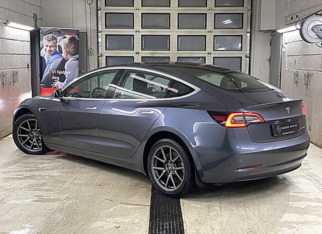 null 2019 TESLA MODEL 3-4