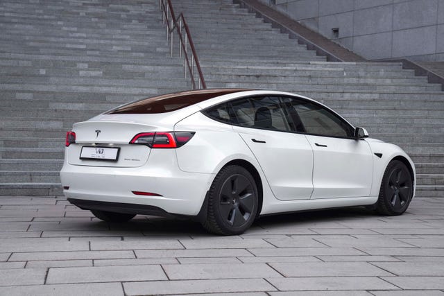 LRW3E7EK4MC391270 2021 TESLA MODEL 3-5