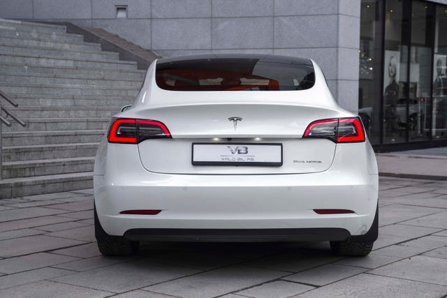 2021 TESLA MODEL 3 - 8