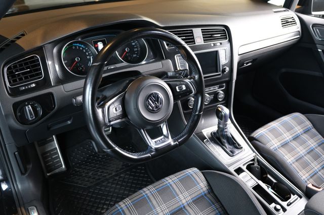 2016 VOLKSWAGEN GOLF - 8