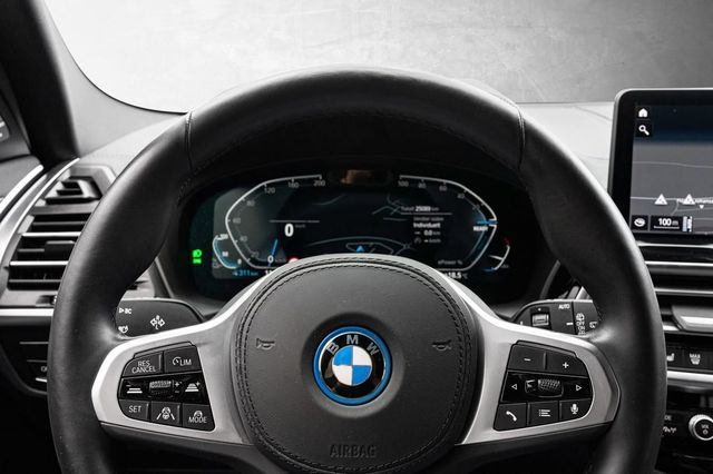 2023 BMW IX3 - 16