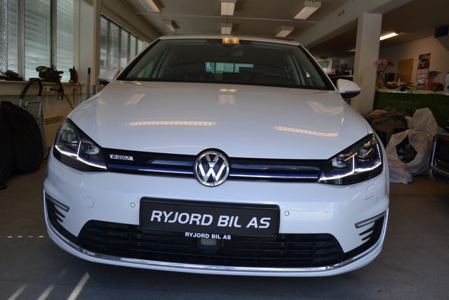 WVWZZZAUZKW901756 2019 VOLKSWAGEN GOLF-2