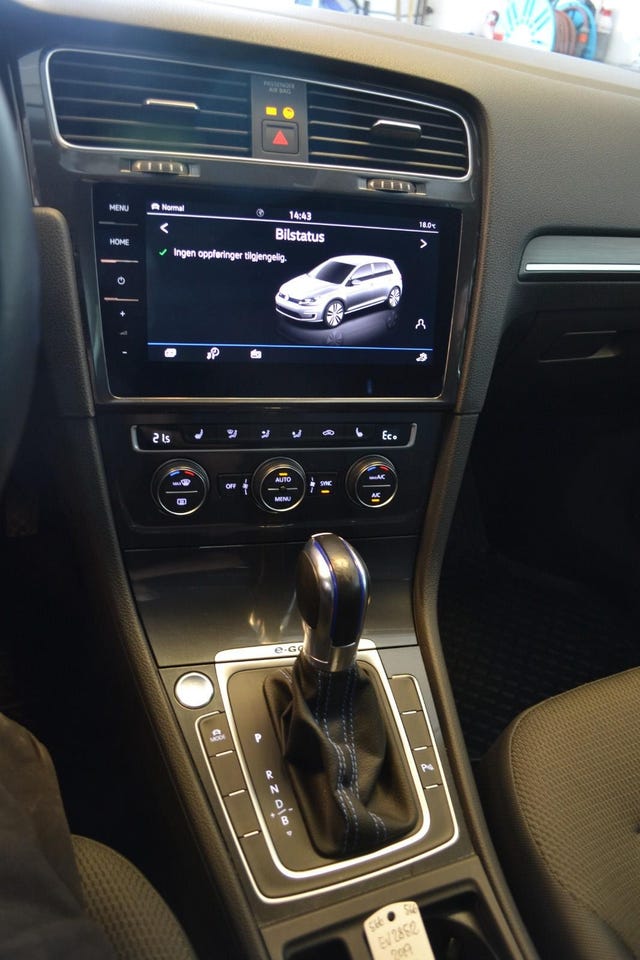 2019 VOLKSWAGEN GOLF - 17