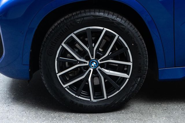2024 BMW IX1 - 19