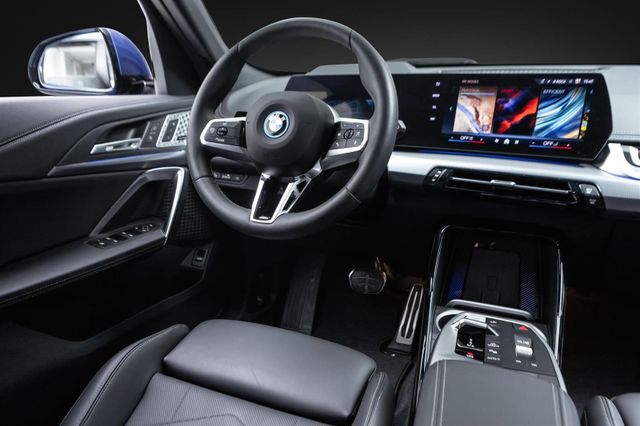 2024 BMW IX1 - 7
