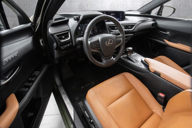 2021 LEXUS UX - 16