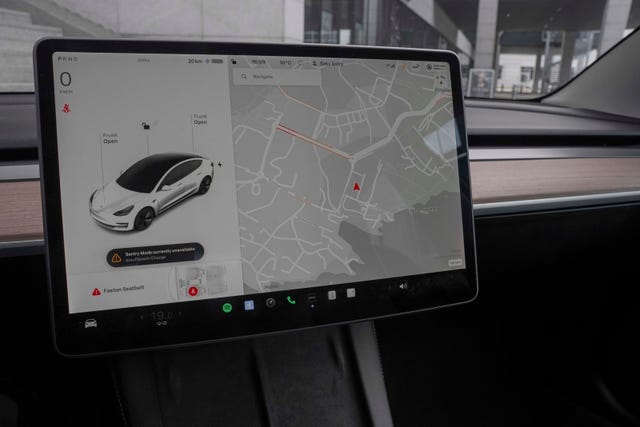 2021 TESLA MODEL 3 - 12