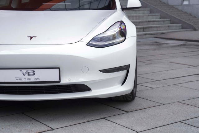 5YJ3E7EB5MF839764 2021 TESLA MODEL 3-4